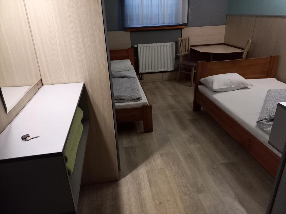 Pokoje Goscinne Jaga Kielce Eksteriør billede